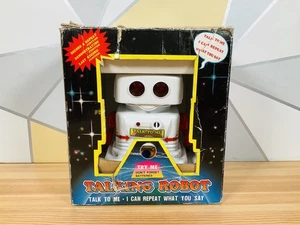 Vintage Chain Fong Toys Talk To Me Talking Robot Toy Battery Operated Ages 3+ - Picture 1 of 13