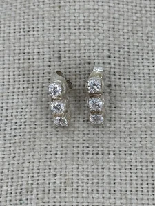 DQCZ 925 SILVER CZ cubic zirconia 3 stone stud earrings - Picture 1 of 9