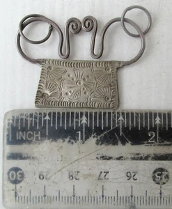 ¡ENERGÍA POSITIVA! Amuleto vintage Hmong Hill Tribe Silver Spirit Lock - Imagen 1 de 1