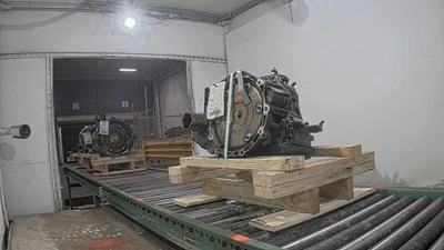 Conjunto de transmisión automática usado se adapta a: Volkswagen Passat 2012 transmisión AT 2,0 L Foto 1 de 4