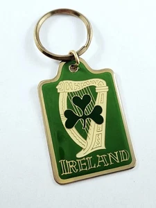 Keyring - Souvenir Ireland Badge Harp Celtic, Metal Voyage Luck Clover - Picture 1 of 2