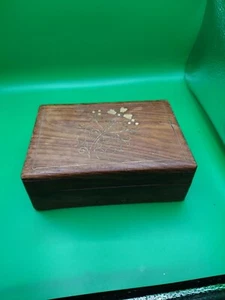 Beautiful Wood Jewelry Box Craft And Brass Work Of Flowers Design 7" X 5" X 2.5" - Picture 1 of 8