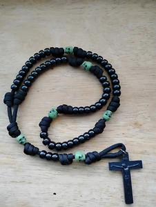 Green Skull Paracord Rosary Black Beads & Crucifix - Picture 1 of 3