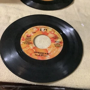 Kenny Rogers – She Believes In Me 1978 United Artists Country VG+ - Picture 1 of 2