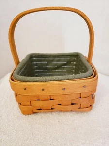 Longaberger 2002 Square Tarragon Basket with Fabric Liner and Plastic Protector - Bild 1 von 12