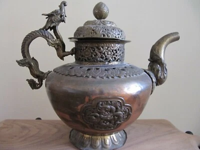 Grande siglo XIX.  Antigua tetera de cobre con mango de dragón monasterio budista tibetano  Foto 1 de 4