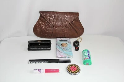 Lauren Merkin Diana Brown Embossed Leather Flap Clutch Foto 1 de 4