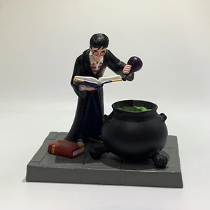 2001 Harry Potter Figure GROSVENOR CAULDRON INCOMPLETE - Bild 1 von 7