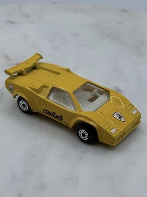 MATCHBOX MB67 YELLOW LAMBORGHINI COUNTACH LP 500 S VINTAGE 1985 - Image 1 of 4