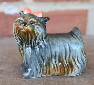Estatuilla pequeña miniatura de Goebel Yorkshire Terrier 510 - Imagen 1 de 4