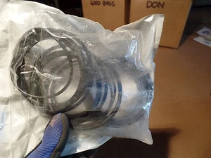 BRANDNEU JLG ERSATZTEILE, TELESKOP ZYLINDER MONTAGE DICHTUNG KIT, 2901554 - Bild 1 von 1