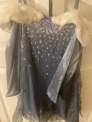 Vestido Elsa Frozen con capa (ideal para vestir o Halloween (usado) Foto 1 de 4