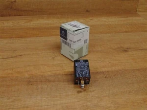 Folding Doors Relay Genuine Mercedes 957 - A0005458805 - Picture 1 of 1