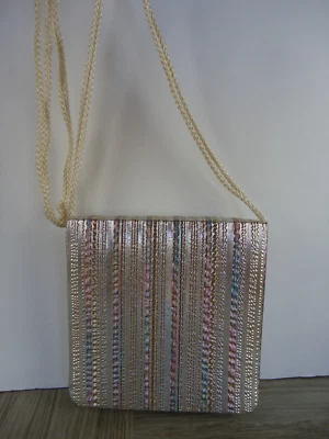 De Colección Brillante Rayas Metálicas Expandible Noche Bolso de Mano Cartera de Hombro Hong Kong Foto 1 de 4