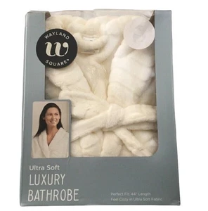 WAYLAND SQUARE WOMEN'S WHITE LUXURY BATHROBE ONE SIZE   - Picture 1 of 5