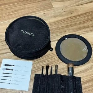 CHANEL Les Minis de Makeup Pinsel Set 7tlg mit Etui & Spiegel Limited Edition - Bild 1 von 12