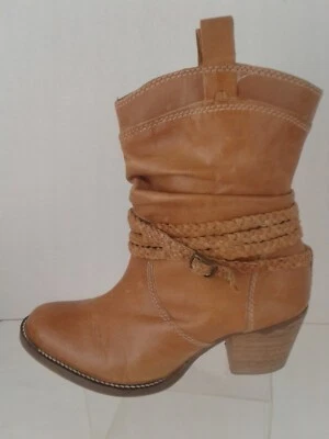 Dingo 女式 Twisted Sister Slouch Tan DI 682 西部皮靴 7 M 码 — 第 1/4 张图片