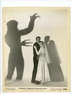 Me casé con un monstruo del espacio exterior - 1958 rara foto original de la película 8x10 - Imagen 1 de 2