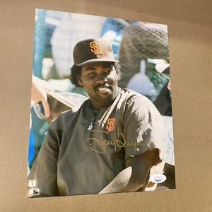 Tony Gwynn Signed Photo 8x10 JSA Authenticity San Diego Padres - Picture 1 of 2