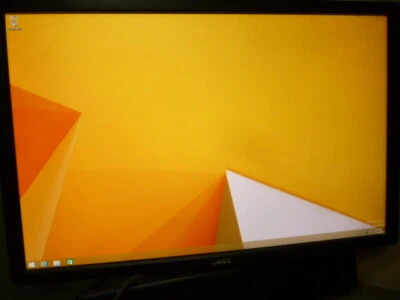 HP 110 DESKTOP PC AMD 14-5000 1.5GHZ 8GB RAM 1TB HDD WINDOWS 8 RADEON GRAPHICS - Image 1 of 4