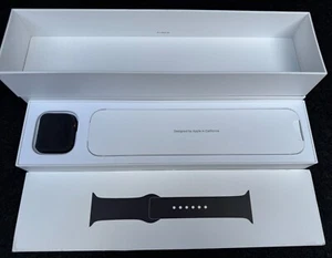 Apple Watch 4 GPS+CEL 40mm Grigio Siderale Alluminio Cinturino Sport Nero MTUG2LL/A Scatola Aperta - Foto 1 di 4