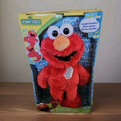 БЫСТРАЯ 📦 Улица Сезам Щекочет Меня Элмо 13,5-дюймовая Плюшевая Кукла Смеется Шевелится Хихиканьем - Изображение 1 из 4