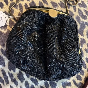 Vintage Handtasche schwarz Perlen wunderschön Goldverschluss filigran Fallschirmbörse - Bild 1 von 21