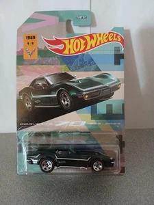 Hot Wheels 2022 Corvette 70th 1969 Corvette Green - Picture 1 of 6