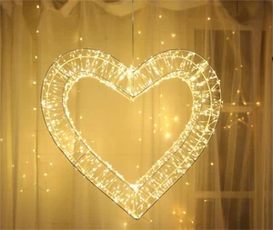 Weihnachtshaus festliche Deko vorbeleuchtet LED Herzform mit 5m Zuleitung, Timer Netzteil - Bild 1 von 6