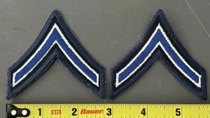 Einzelstreifen Chevron/2er Set/blau & weiß auf schwarzem Hintergrund blauer Rand - Bild 1 von 2