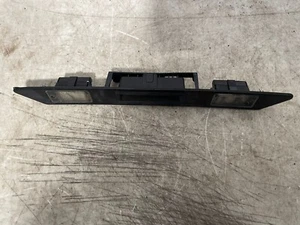 2007 AUDI A3 BOOT HANDLE NUMBER PLATE LIGHT 8P48275743FZ C621 - Picture 1 of 4