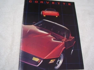 Chevrolet Corvette 1981 folleto original franqueo gratuito - Imagen 1 de 3