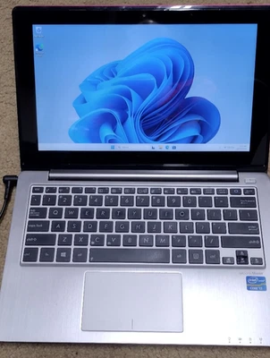 Portátil rosa Asus X202E 11,6” Intel Core i3 1,8 GHz 4 GB RAM *120 GB SSD* Batt Bat Foto 1 de 4