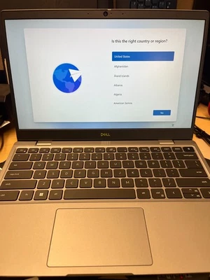 Dell Latitude 3330 Intel Core i3-1115G4 3GHz 4GB 256GB HDD 13.3" Win 11 - Image 1 of 4