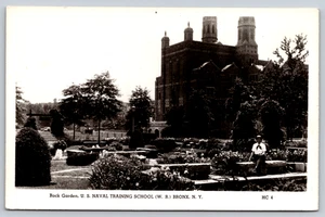Postkarte RPPC Rock Garden USA Marineausbildungsschule Bronx New York - Bild 1 von 2