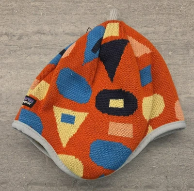 Gorro Patagonia Baby 24 Meses Reversível NOVO - Vermelho Floresta Chiado - Imagem 1 de 4