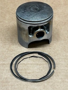 Pistón y anillos Yamaha DT/TY175 genuinos 3er gran tamaño (66,75 mm) BUEN USADO - Imagen 1 de 7