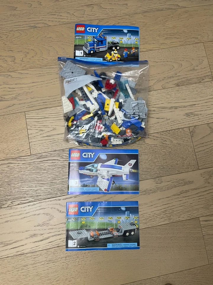 Lego City Training Jet Transporter 60079-100% completo retirado con manuales + minifiguras Foto 1 de 1