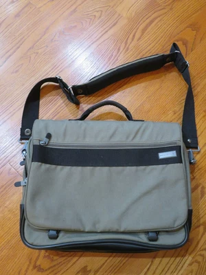 Bolsa para laptop Briggs & Riley 17” couro mensageiro trabalho ombro viagem verde ESTADO PERFEITO! - Imagem 1 de 4