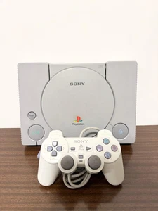 Sony PS1 Playstation 1 FAT Console Grigio Originale Completa con Joystick e Cavi - Foto 1 di 12