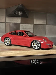Maisto porsche carrera 4s 1/18 rebajado Carrera gt aleaciones - Imagen 1 de 16