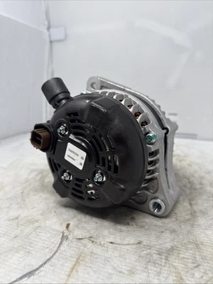 *CRACKED* Alternator Compatible w 3.5L for 2008-2012 for Honda for Accord - Image 1 of 4