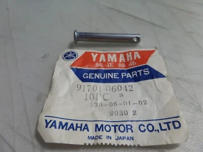 Pin de horquilla Yamaha 1978-1981 DT125 DT175 1977-1979 DT250 91701-06042 NUEVO DE STOCK Foto 1 de 4