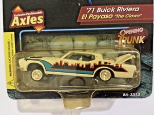 Revell 1:64 LOWRIDERS #5 (1971) '71 BUICK RIVIERA (White) Positionable Axle_MOC - Picture 1 of 5