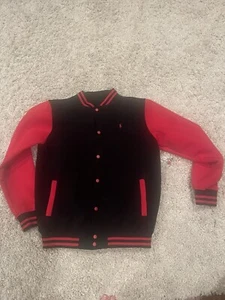 Chaqueta Universitaria Polo Ralph Lauren Suave Polar Negra y Roja Talla XL NUEVA SIN ETIQUETAS - Imagen 1 de 9