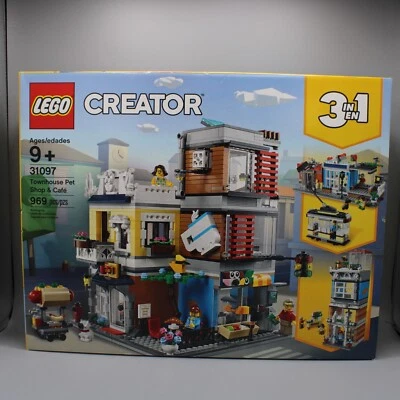 Lego Creator 3 in 1 #31097 Townhouse Pet Shop & Cafe 969 Pcs. (New) - Image 1 of 4