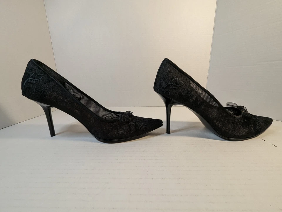 BEVERLY FELDMAN Black Mesh PUMP 3" HEELS SIZE 8.5  Bow Pointed Toes Vintage  - Image 1 of 4