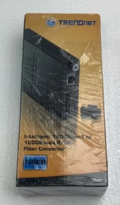 Convertidor de fibra TRENDNET Intelligent TFC-1000MGB, 1000Base-T a 1000Base-LX/SX - Imagen 1 de 7