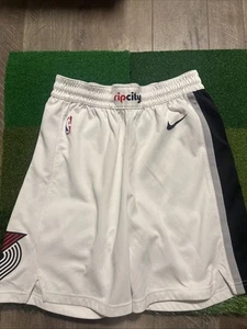 PORTLAND TRAILBLAZERS NIKE NBA OFFICIAL SHORTS MEN MEDIUM (NICE) RIP CITY - Picture 1 of 6