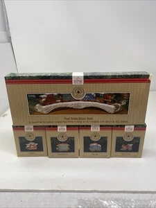 1991 HALLMARK CLAUS & CO. TRAIN -COMPLETE SET 4 ORNAMENTS & DISPLAY STAND - EC - Picture 1 of 7
